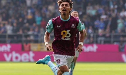 PRESENCIA TRICOLOR: Jeremy Sarmiento anotó en la victoria del Burnley