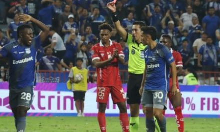 OFICIAL: Emelec exige a la FEF y CNA cambiar a Alex Cajas como el árbitro del partido ante Cumbayá