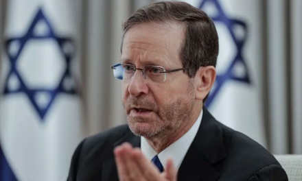 Isaac Herzog negó que Israel estuviera involucrado en los ataques contra los beepers de Hezbollah y dijo que su país no busca una guerra con Líbano