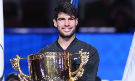 TENIS | Carlos Alcaraz derrota a Jannik Sinner en Pekín