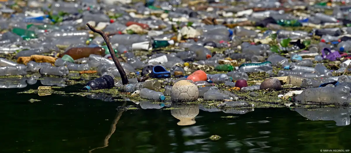 ONG: Brasil es el que más contamina el océano con plásticos