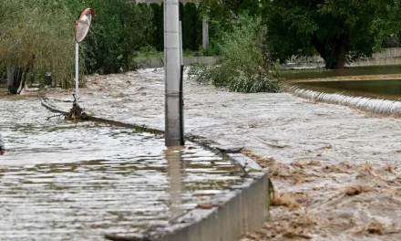 Vastas inundaciones en Bosnia dejan al menos 16 muertos