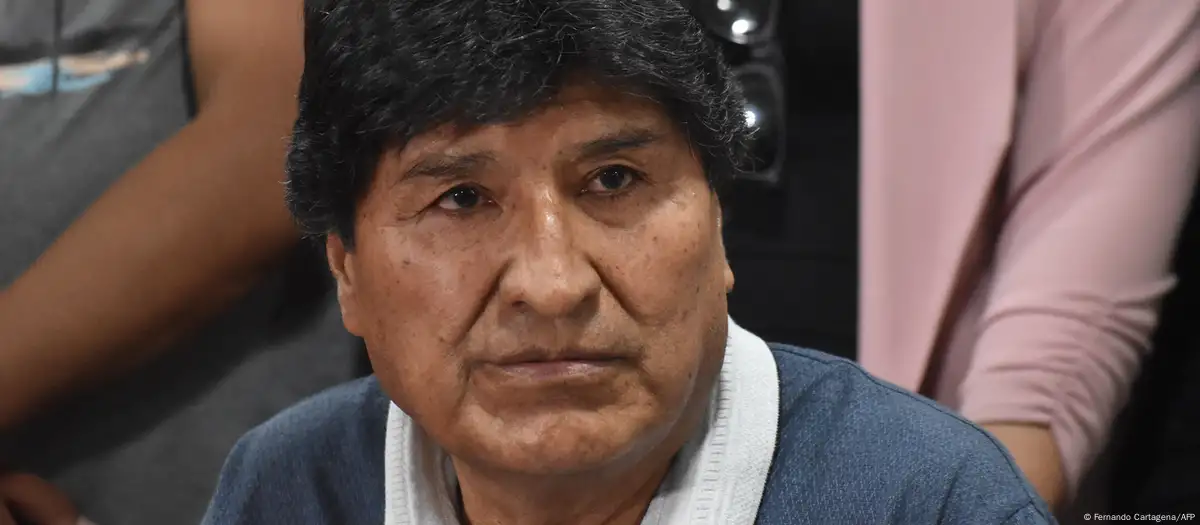 Bolivia: Gobierno acusa a Evo de evadir control y disparar