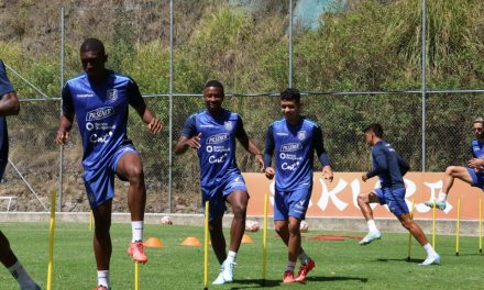 Ecuador entrenó con miras al duelo ante Uruguay por eliminatorias