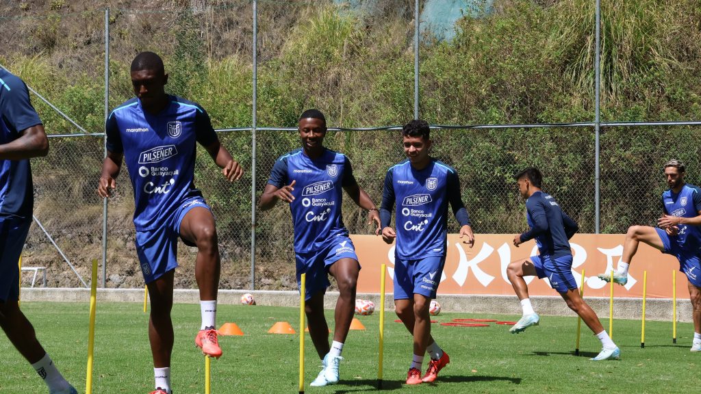 Ecuador entrenó con miras al duelo ante Uruguay por eliminatorias