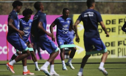 Ecuador realiza su entrenamiento enfocado en el duelo ante Paraguay por eliminatorias