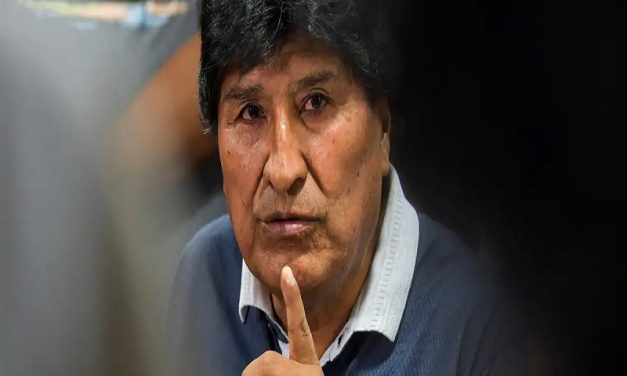 Evo amenaza con bloquear Bolivia si la Fiscalía lo captura