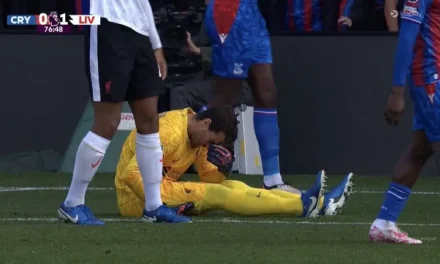 (VIDEO) Preocupación en el Liverpool: Alisson vuelve a caer lesionado