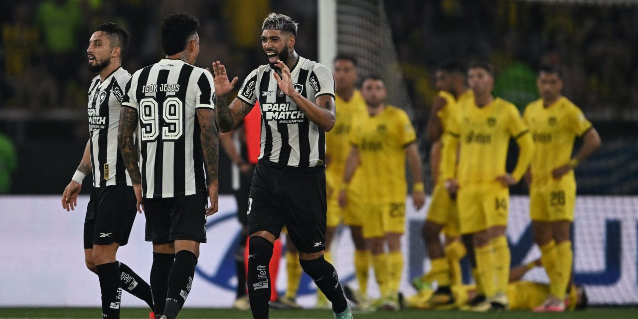 UNA MANITO PARA EL CARBONERO: Botafogo ganó y goleó (5-0) al Peñarol