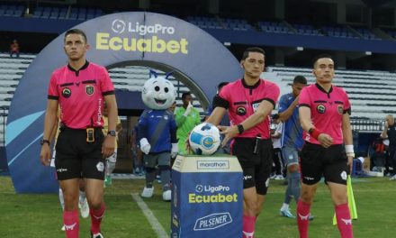 La terna arbitral para el clásico del astillero entre Barcelona y Emelec