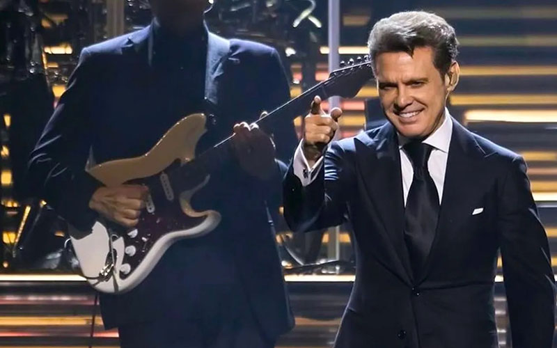 Luis Miguel reprograma cinco conciertos por recomendación médica