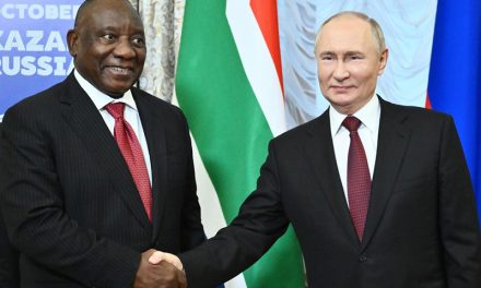 Putin recibe a su homólogo de Sudáfrica en Kazán