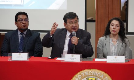 UTA inaugura cancha de fútbol y pista atlética certificada