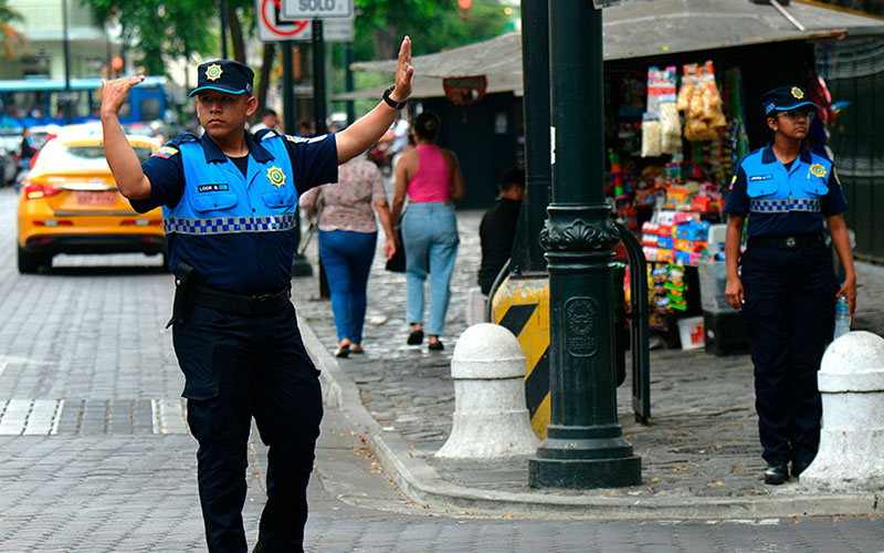 Más de 3.000 agentes de Segura EP, ATM y Bomberos se desplegarán en Guayaquil durante el feriado