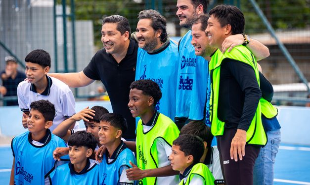 800 estudiantes de la escuela 19 de Enero compartieron jornada deportiva con el Alcalde Aquiles Alvarez