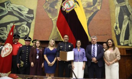 Asamblea declaró Beneméritos a los Cuerpos de Bomberos de Chone, Pedernales y Baños