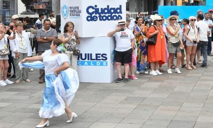 Primer crucero del año hace parada en Guayaquil con más de 90 turistas europeos