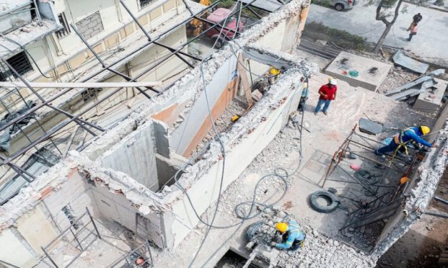 El 80% del edificio Fantasía ha sido demolido; ya solo quedan tres pisos