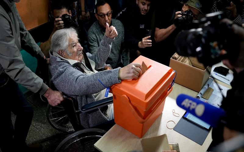 Comienzan las elecciones presidenciales en Uruguay