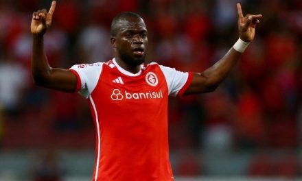 ANTE EL FLAMENGO DE PLATA: Enner Valencia anotó con el Inter en el Brasileirao