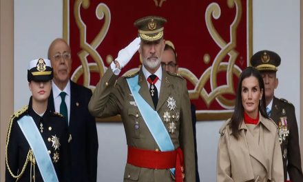 España celebra su Fiesta Nacional con un desfile deslucido