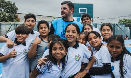 800 estudiantes de la escuela 19 de  Enero compartieron jornada deportiva  con el Alcalde Aquiles Alvarez