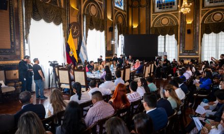 Concejo Municipal aprobó  condecoraciones en el marco del 204°  aniversario de la Independencia de  Guayaquil