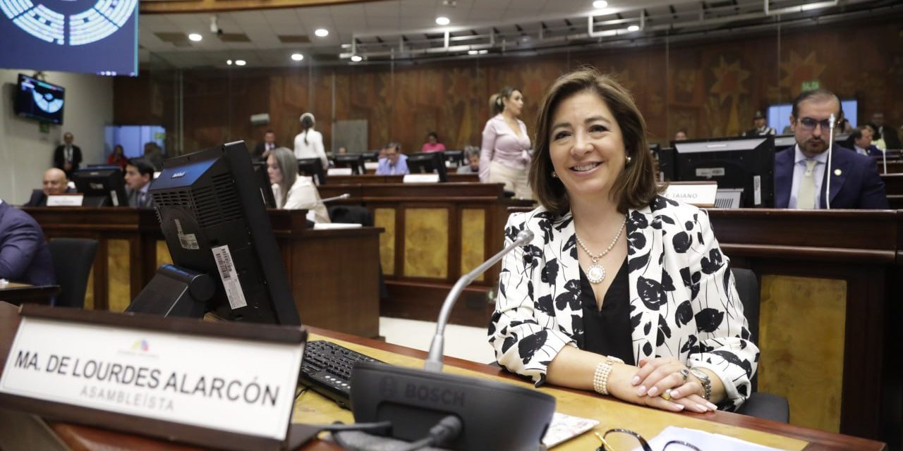 Asambleísta María de Lourdes Alarcón es designada a la Comisión de Justicia y Estructura del Estado