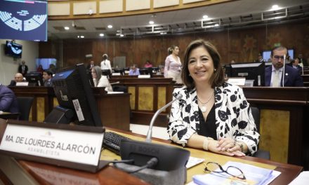 Asambleísta María de Lourdes Alarcón es designada a la Comisión de Justicia y Estructura del Estado