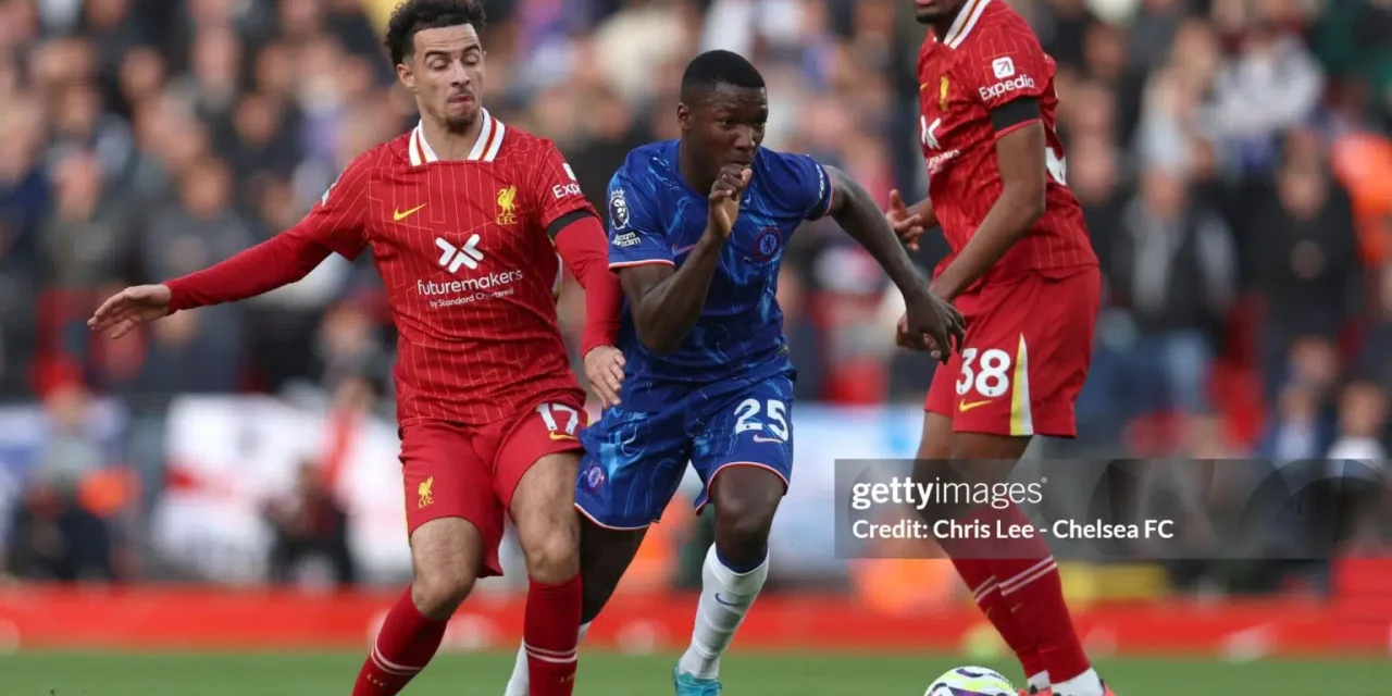 CON MOISÉS TITULAR: Derrota del Chelsea ante el Liverpool en Anfield