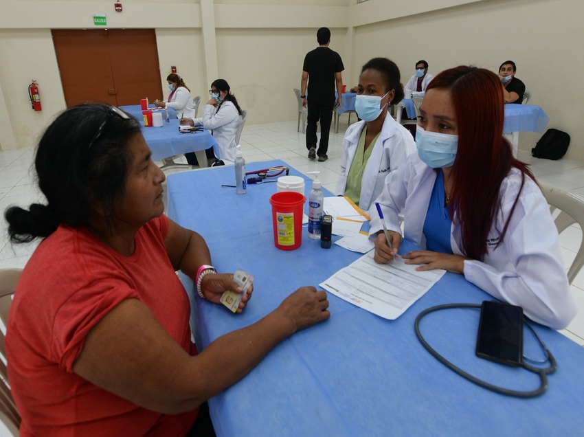 Multitudinaria acogida en Feria de Salud organizada en la Coop. Sergio Toral