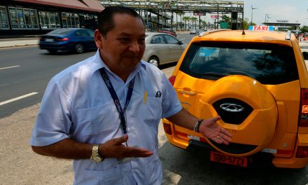 Taxistas destacan beneficios del nuevo paso elevado en la Av. de las Américas