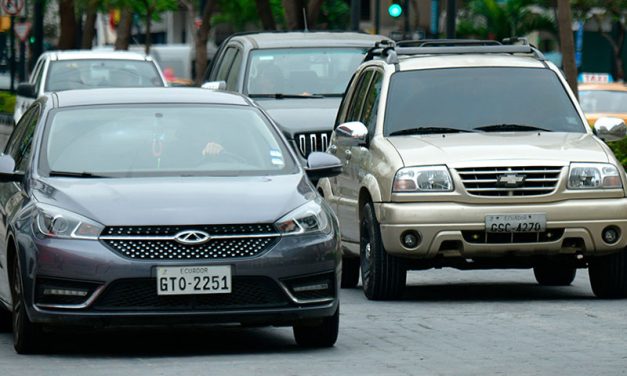 Av. 9 de Octubre se reabre al tránsito y normalidad regresa al centro de Guayaquil