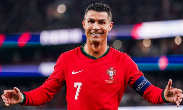 FÚTBOL | Jugó con Cristiano Ronaldo en Manchester United y ahora quintuplica su fortuna gracias a una empresa personal