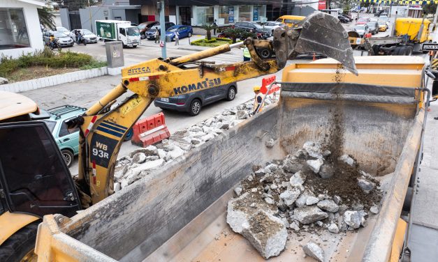 Municipio de Guayaquil mejora infraestructura vial en las calles  Guayacanes y Circunvalación Sur de Urdesa