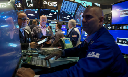 Wall Street gana a medida que la relajación de los rendimientos de los bonos del Tesoro impulsa las megacapitalizaciones