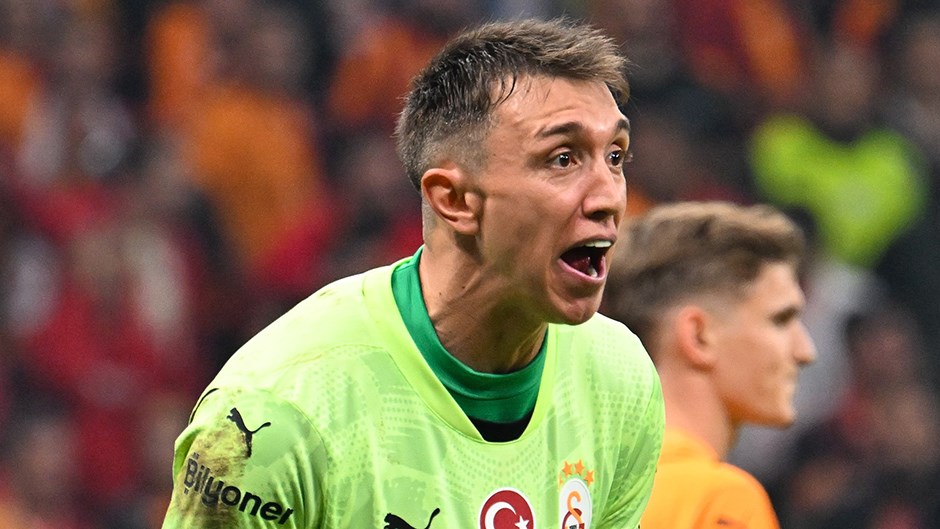 TURQUÍA | Fernando Muslera estalló contra José Mourinho: “Si no le gusta que se vaya”