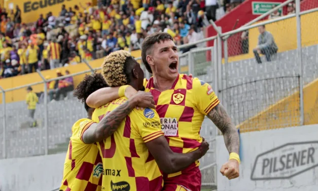 Aucas superó sin problemas a Delfín en Chillogallo