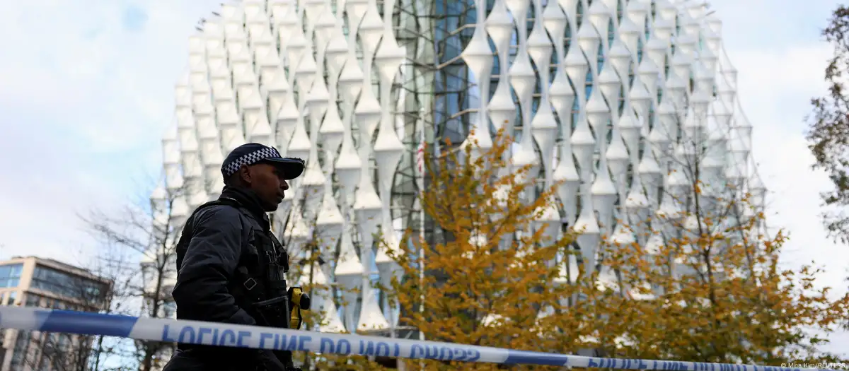 Paquete es detonado frente a embajada de EE. UU. en Londres