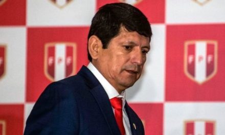 PERÚ | Detienen a Agustín Lozano, presidente de la FPF, por una acusación narcodelictiva