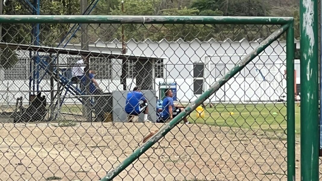 Emelec: Jugadores y dirigencia, reunidos