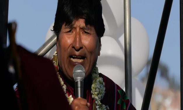 Evo Morales no desiste de candidatura pese a inhabilitación