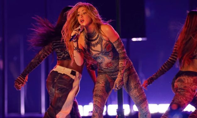 Shakira presume producto típico de Colombia con el que llega al trabajo para preparar la coreografía de su gira musical