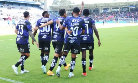 LA MÁQUINA NEGRIAZUL: IDV HUMILLÓ 7-0 a un débil Macará