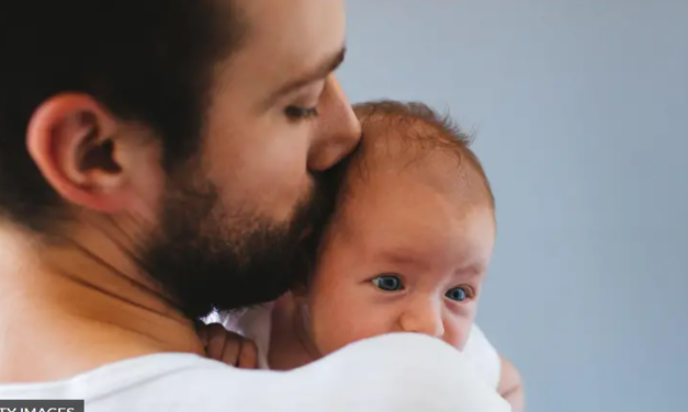 El crucial rol de los hombres en la caída de la natalidad a nivel mundial