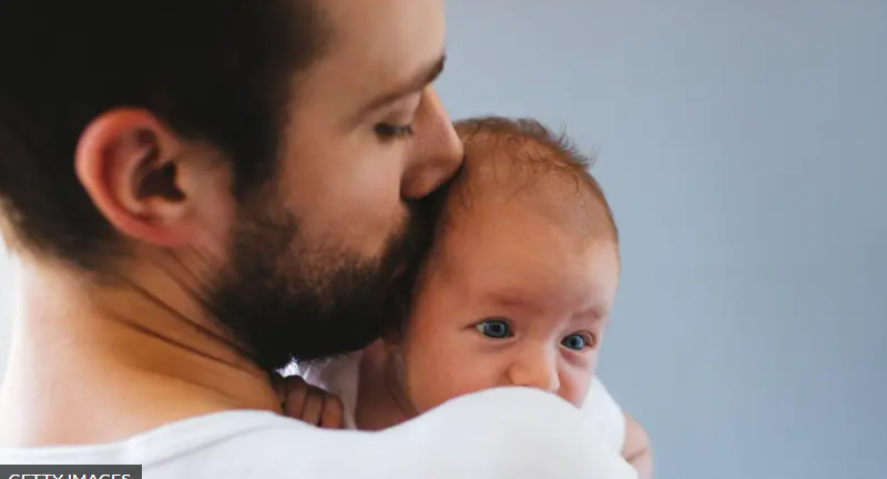 El crucial rol de los hombres en la caída de la natalidad a nivel mundial