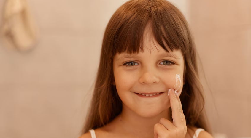 Alerta por las rutinas de skincare en niños: cuáles son los riesgos según los dermatólogos