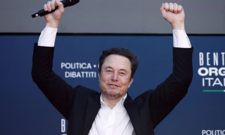 Elon Musk tiene un nuevo récord mundial y no precisamente por Trump o Tesla