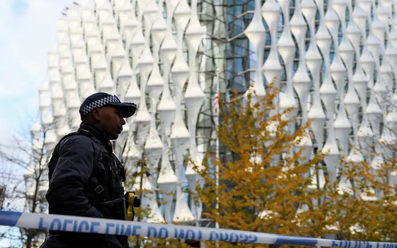 Paquete es detonado frente a embajada de EE. UU. en Londres