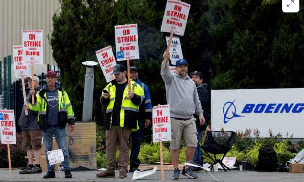 Los trabajadores de Boeing votan sobre un acuerdo salarial que podría poner fin a la huelga